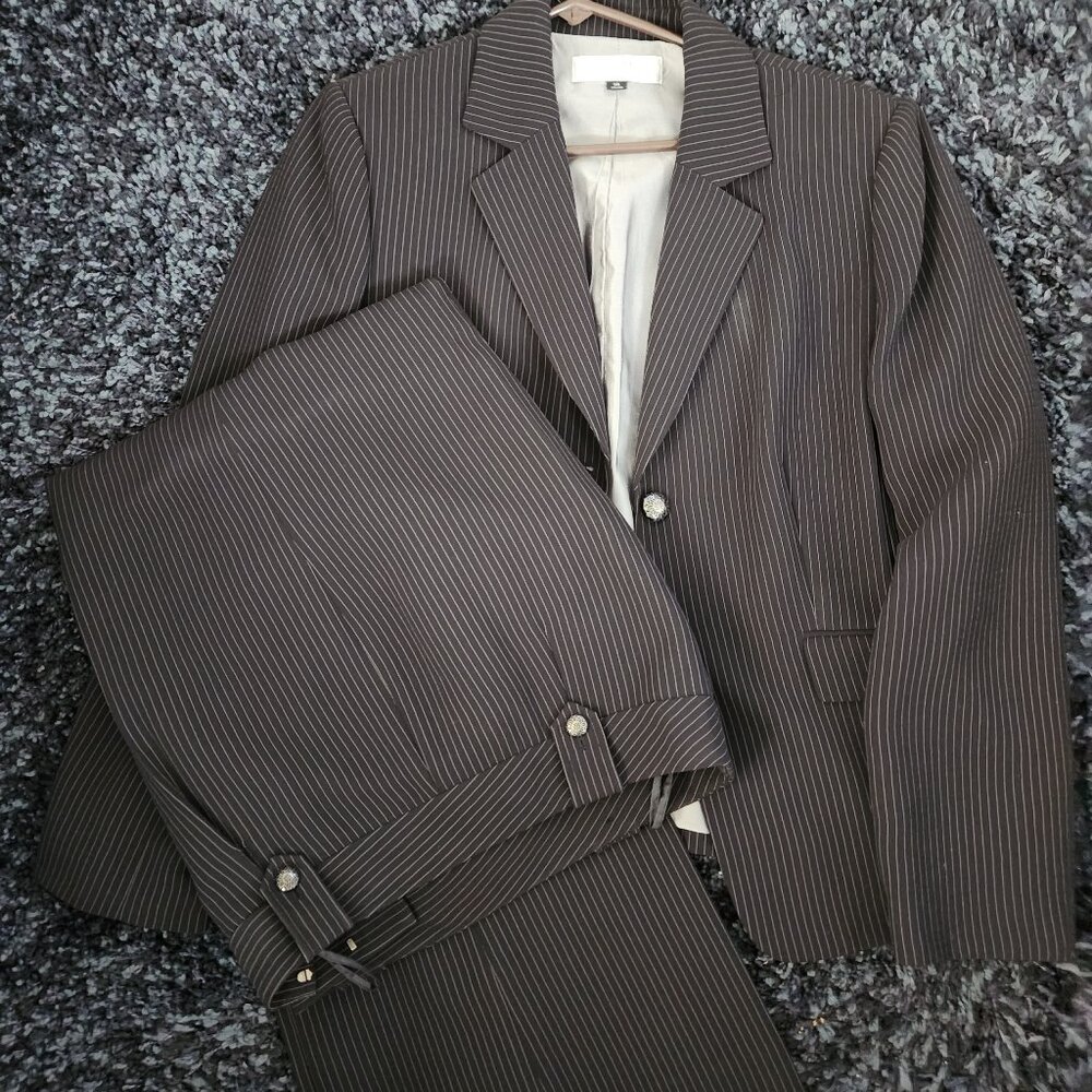 Women's Pinstripe Black Suit size 14 - like new